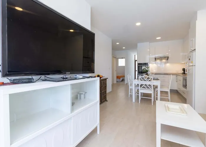 Santa Amalia 1 - Three Bed * Los Cristianos (Tenerife)